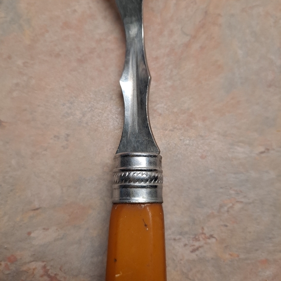 Carving Fork Butterscotch Bakelite Handle 10in c1950s Unsigned Vintage - Picture 6 of 9